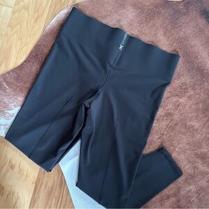 NWT Savage X Fenty High Rise Cropped Leggings